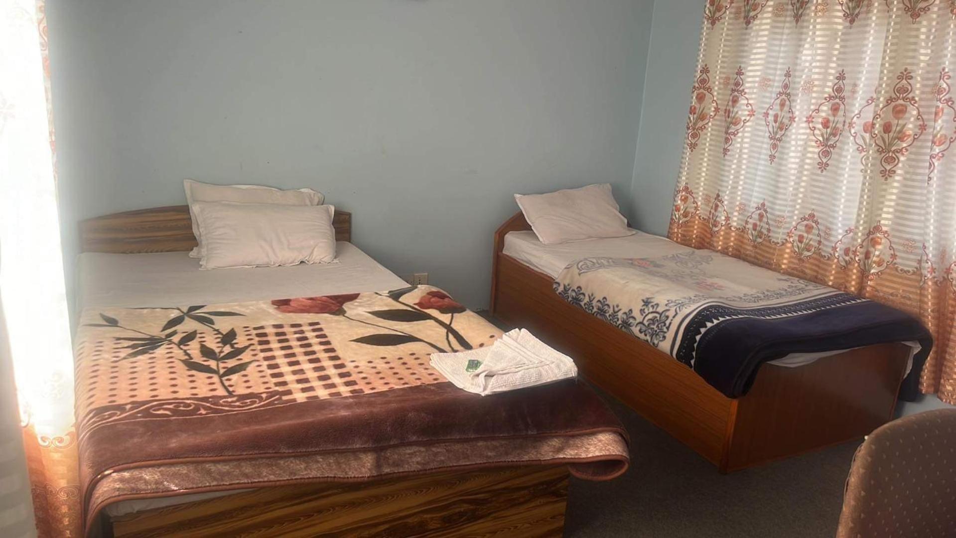 Robins Nest Hotel & Restaurant Deorali Bagian luar foto